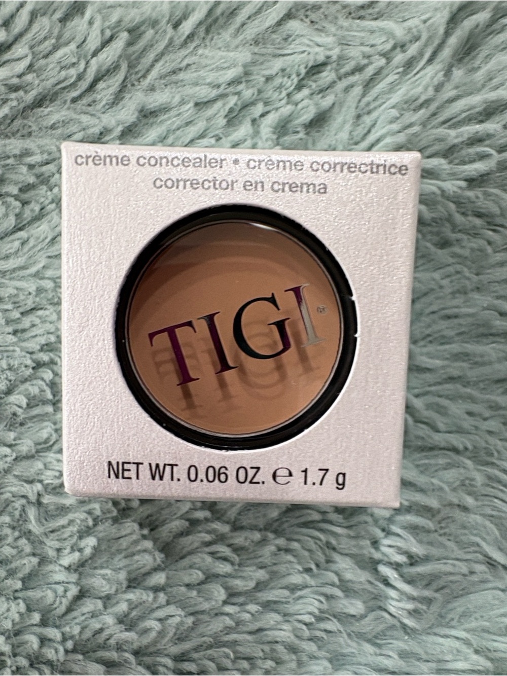 TIGI Makeup Bundle - Picture 7 of 13